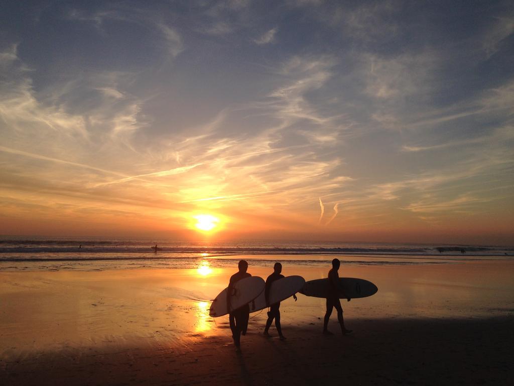 Bed and Breakfast Carcavelos Surf House Exterior foto